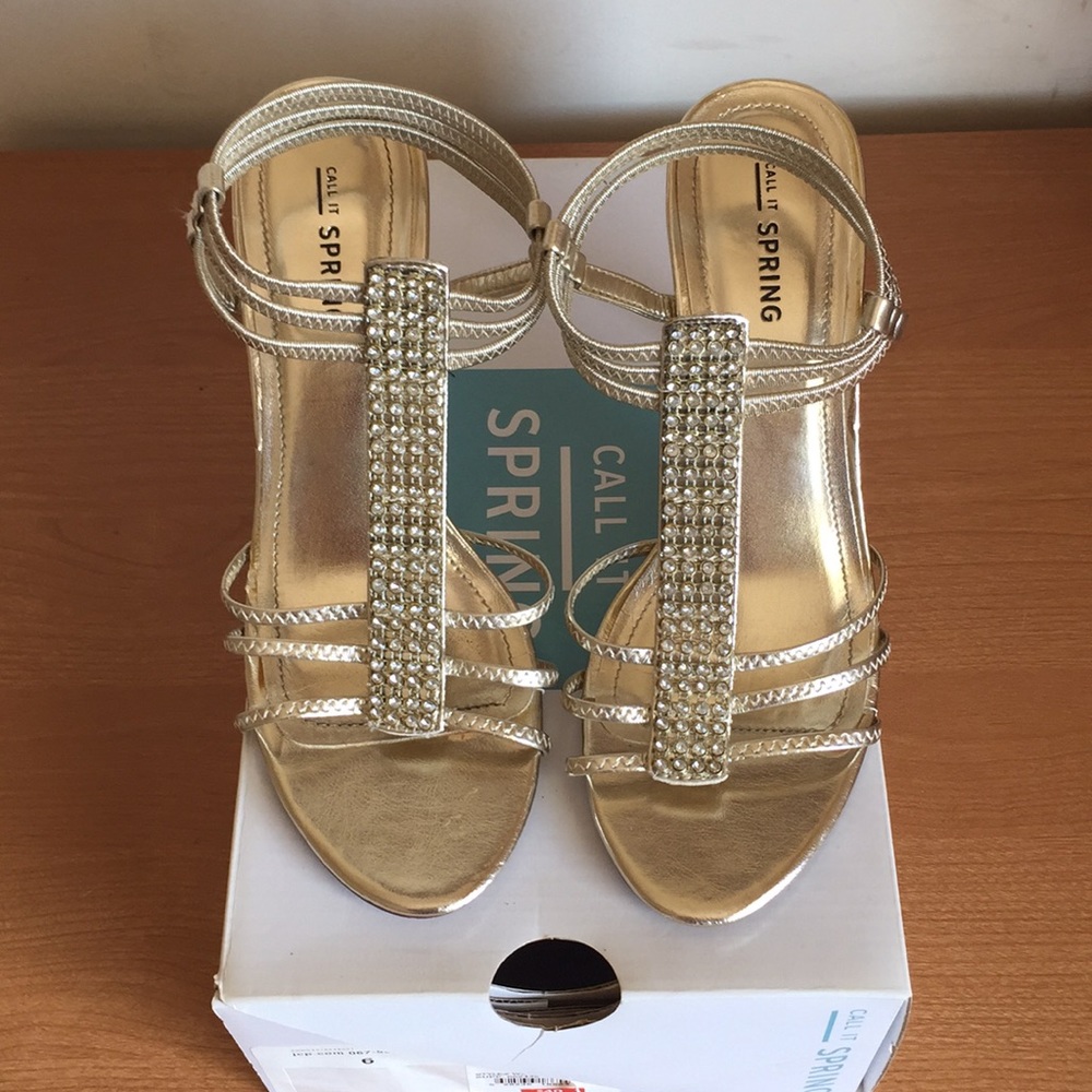Dress sandals